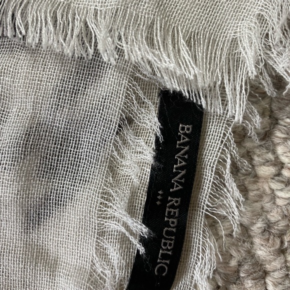 Banana Republic houndstooth scarf black/white - Picture 2 of 6